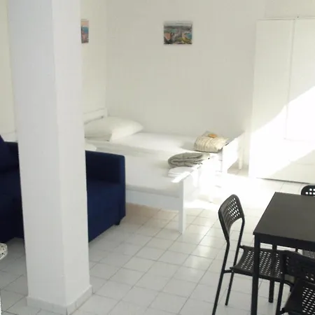 Mandre Apartments *